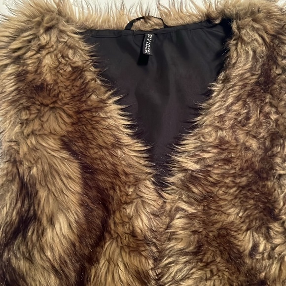 H&M Fur Vest - Picture 2 of 4